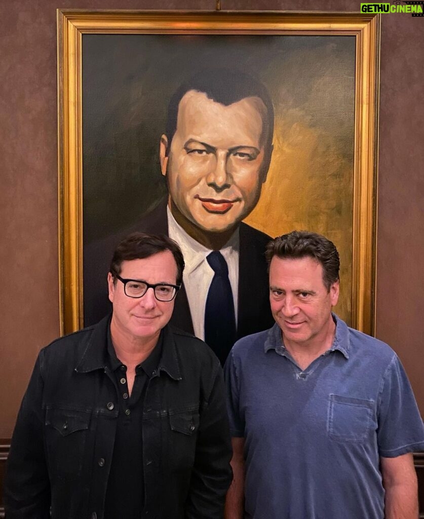 Bob Saget Instagram - So much fun this weekend with the Indianapolis audiences @heliumcomedyind and my buddy Mike Toomey. Four sold out shows of nice people and I got to work more on all my new stuff. Damn, comedy is a real gift right now. Oh— In case you’re wondering, the dude in the painting is Ermal Marsh, who founded Marsh Supermarkets in 1931 and sadly passed on in 1959. The Markets eventually went bankrupt and are no more. All Mike and I could talk about during lunch is how much we wish we coulda known this guy. Don’t really know why, but it’s all we talked about. Oh— And thank you Indy for an amazing weekend of shows!!!