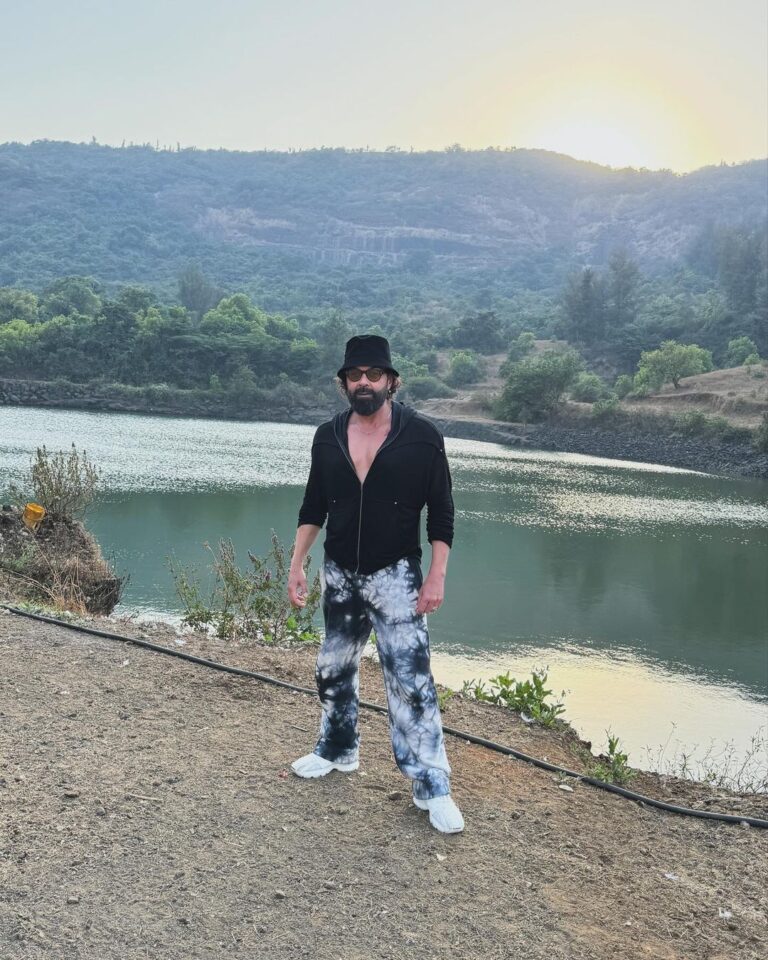 Bobby Deol Instagram - Slow down to the pace of nature⛰️⛅️🌺💚