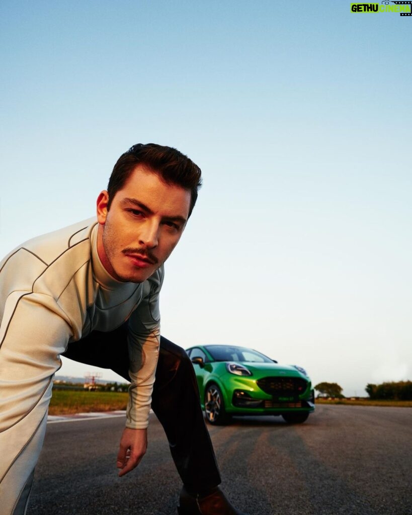 Boran Kuzum Instagram - break on ride. 🏁 @fordturkiye X @kein 📷: @firatmeric #FazlasıylaSen #FordPuma #GeleceğiBugündenYaşa #işbirliği