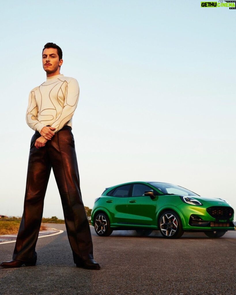 Boran Kuzum Instagram - break on ride. 🏁 @fordturkiye X @kein 📷: @firatmeric #FazlasıylaSen #FordPuma #GeleceğiBugündenYaşa #işbirliği