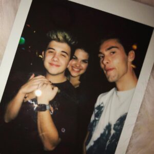 Bradley Steven Perry Instagram - Always wanted to be JT in his frosted-tips phase