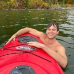 Brandon Flynn Instagram - îles dans le ruisseau
