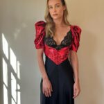 Brie Larson Instagram - @rodarte has my heart ❤️🖤 Honored to present @kateandlauramulleavy the award for Designers of the Year at the #FLAs Glam: @samanthamcmillen_stylist @brycescarlett @yukari.makeup @melanie.bauer.style