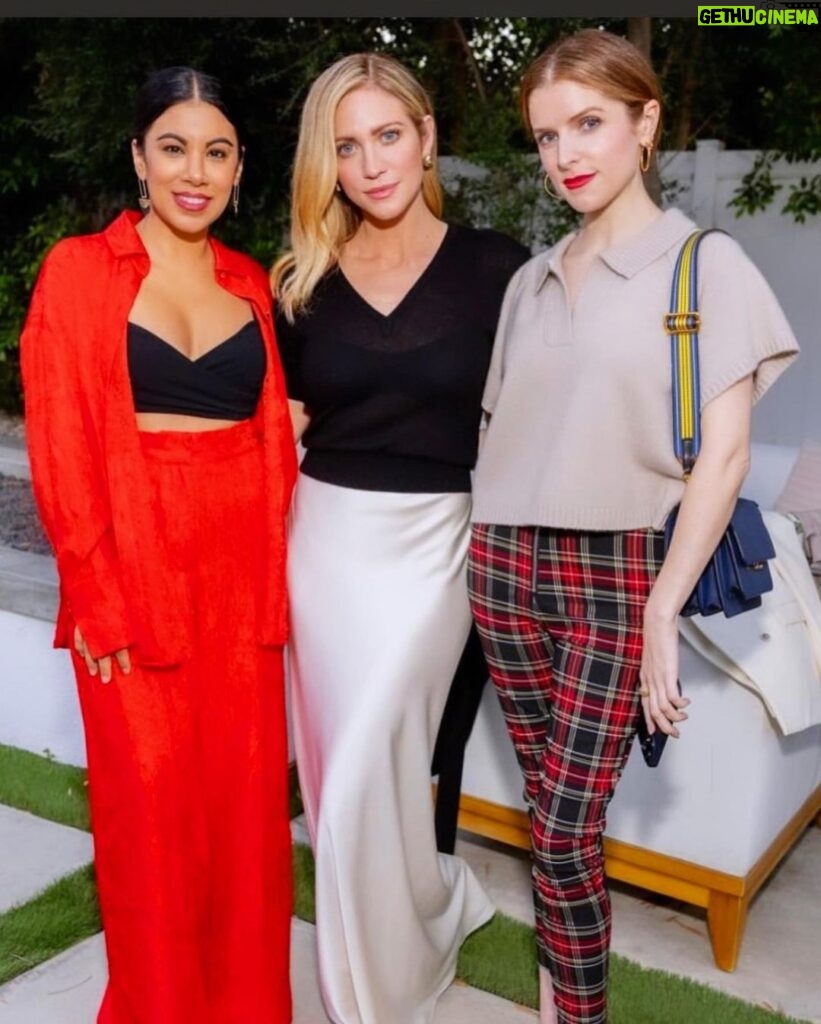 Brittany Snow Instagram - Thank you so much to @theretaility & @toms for hosting such a beautiful event to celebrate @septemberletters. I am so grateful for my generous and beautiful friends who were a part of this book and came out to support. 💫 I managed to not spill anything on my white skirt and my speech was only slightly unhinged / rambling… so, the night was truly a win!