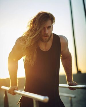 Brock O'Hurn Instagram - I've never had a fear of hard work.. 

I'll continue to do so until all my dreams come true. 

Goodnight 🌎
