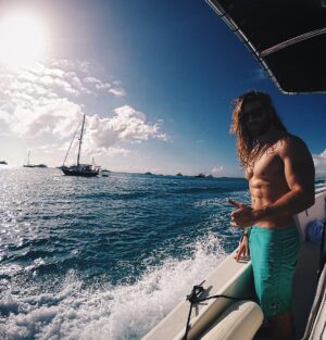 Brock O'Hurn Instagram - I couldn't have been more thankful for how I brought in the New Years 🎆

Ready and recharged for what I know is going to be the best year of my life. I have never been more focused, driven and blessed in my entire life. 
I'm beyond thankful to even just wake up each day and I can't wait to show you want I have in store ❤️ Have a great day everyone!