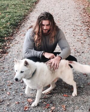 Brock O'Hurn Instagram - Always seem to make a furry friend no matter where I go.. 🐺😏