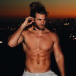 Brock O'Hurn Instagram - Went for a night run at Runyon 🏃🏻