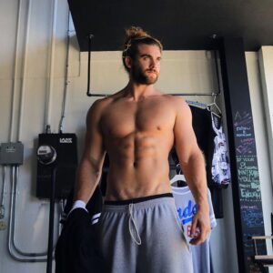 Brock O'Hurn Instagram - It takes time to create a vision you've always dreamt about.. Never stop believing in yourself and Never stop working towards that vision and you'll be there soon enough 🙏🏻 PC : @bobbylads 📷