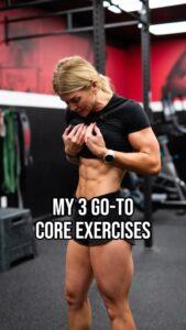 Brooke Ence Instagram - Crunches alone won’t carve out that core! 😅 Here’s the real deal: 1️⃣ Toes to Bar (or Knee Raises for a scaled version) 2️⃣ Plank Rollout (or stick to a solid plank if you’re not there yet) 3️⃣ Windmill Now, before the comments start pouring in... Yes, I’ve heard it: “Abs are made in the kitchen.” Nutrition is a HUGE part of the equation, no doubt. But a strong core isn’t just about aesthetics—it’s about functional strength, balance, and stability, essential for every other movement and activity you do. So while diet plays its part, these exercises will ensure that when those abs do pop, they’re powerful and ready to perform! #crossfitwomen #absworkout #coreworkout
