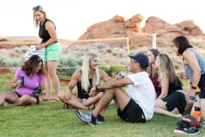 Brooke Ence Instagram - Day ☝🏼: Ice Breakers and exercise #ftw 

@nakedprogram 
📸: @emomphoto 

#nakedtrainingprogram #itmakesence