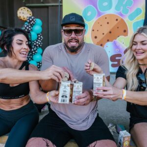 Brooke Ence Instagram - Photo dump from my weekend in Panama City with the @runsupps crew. 

Great trip full of laughs, pictures, workouts and cookies. Can’t wait for the next one 😎 

#itmakesence #runsupps #cookiefest #fatandweirdcookies