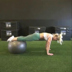 Brooke Ence Instagram - On Wednesdays we grow bicep veins and build abs of steel.

In the @nakedprogram you will see lots of lifting with tempo. When muscles work longer under tension it creates more muscle trauma = bigger muscles 💪🏼 

Click my link in bio and train with me! You could even win a trip to my hometown to hang out with me during my summer fitness retreat!

#nakedtraining #ieatsteakeverynight #icommandyoutogrow #itmakesence