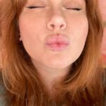 Bryce Dallas Howard Instagram - Getting ready to PARTY (a.k.a. stay inside with my family)!! I’m gonna take a little social media hiatus and I’ll be back January 2:) I hope you all have a safe, beautiful, restful, and present holiday season! ⁣ ⁣ [A time-lapse video of BDH at her vanity putting on her favorite Lashify lashes. She wears a mint green sweater with a white collared shirt underneath. Pink dinosaur wallpaper decorates the wall behind her.]