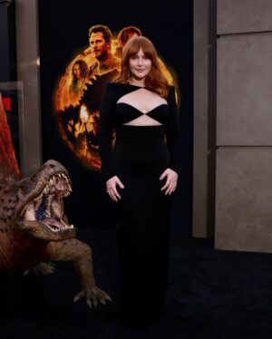 Bryce Dallas Howard Instagram - Thank you LA for such a fabulous premiere of our little dino movie! I can’t say it enough: Jurassic family, I love you 💚⁣⁣
⁣⁣
We’re down to mere hours, folks – #JurassicWorldDominion is in theaters *this Friday* June 10! Comment with a 🦖 if you have your tickets⁣⁣
⁣⁣
[ID: A slideshow of BDH with her Jurassic family at the premiere of Jurassic World Dominion at the TCL Chinese Theatre. She wears a cutout black @alexperryofficial dress and jewelry by @ireneneuwirth]