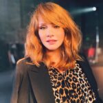 Bryce Dallas Howard Instagram - #TBT – always at peace in the hands of @vivianbaker, @hairbyadir, @bridgetbragerhair, and @misterjasonlow for @jurassicworld press ☺️ #JurassicWorldDominion
