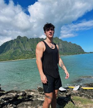 Bryce Hall Instagram - i don’t wanna leave