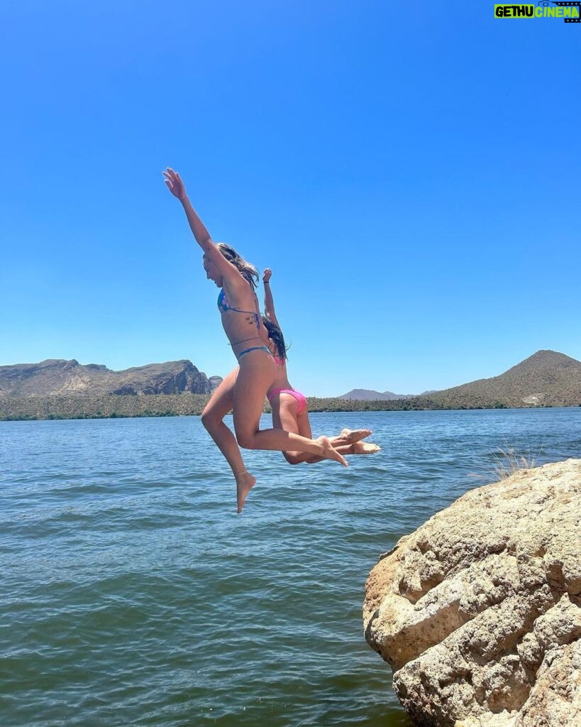 Brynn Rumfallo Instagram - lake sznnn Saguaro Lake