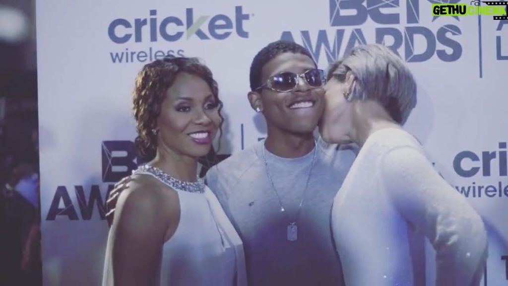 Bryshere Y. Gray Instagram - Dear Team YazZ, I have the best fans in the world!!! Thank You from the bottom of my heart for your undying love and support! I am so grateful and blessed to have such loyal fans as all of YOU! I feel the love every time I see each of you in person or read one of your comments. I just want YOU to know I love YOU just as much back! THANK YOU for rocking with your boy! 🌎