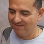 Buddy Valastro Instagram - @BuddyValastro visits the LEGENDARY @KatzsDeli in NYC! 🥪   #LegendsOfTheFork | Saturdays 9/8c on @AETV’s @Home.Made.Nation