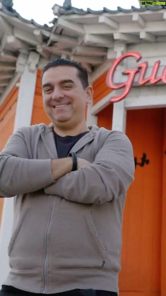 Buddy Valastro Instagram - Take a FIRST LOOK at @BuddyValastro’s new series, #LegendsOfTheFork, premiering SATURDAY at 9/8c on @AETV’s @Home.Made.Nation! 👀