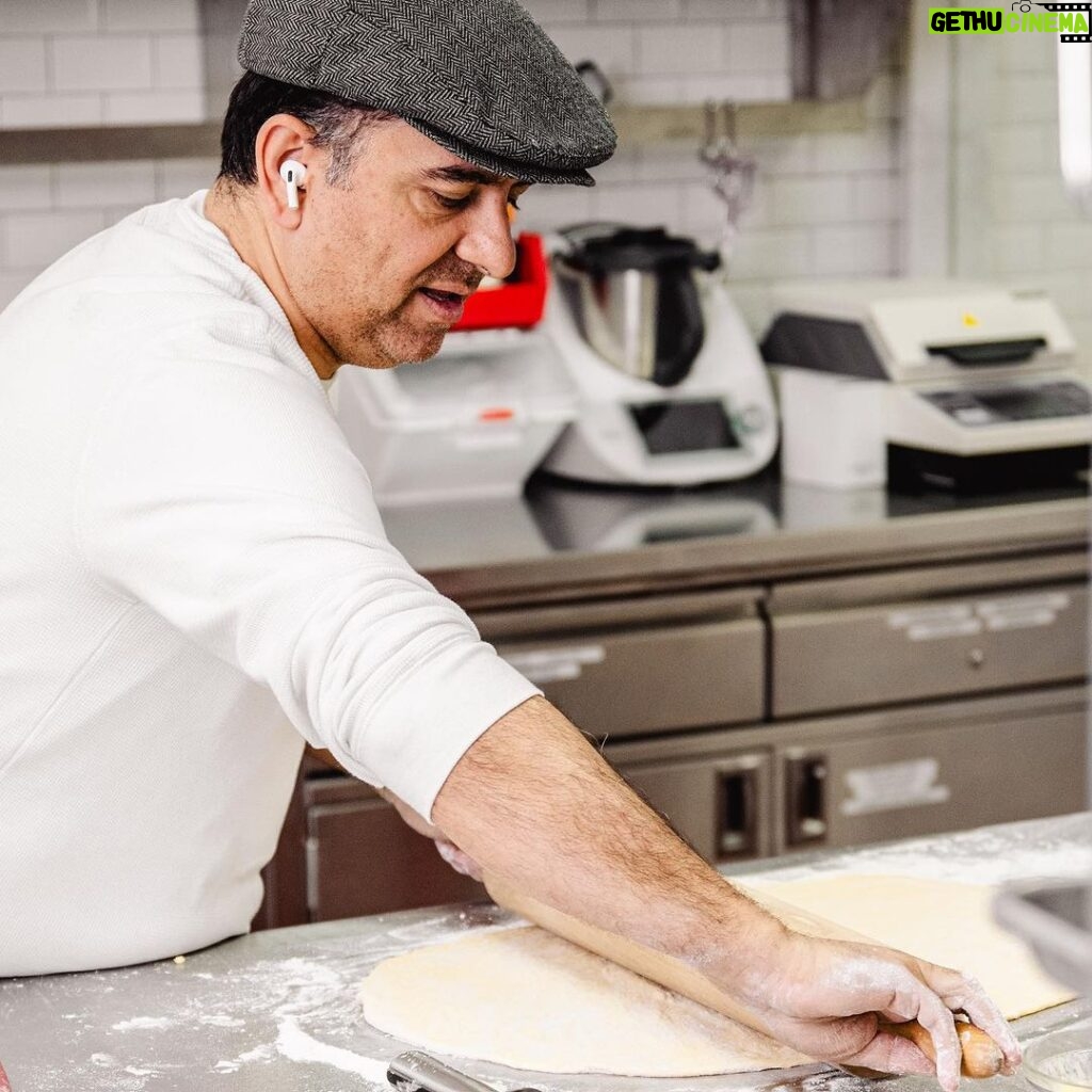 Buddy Valastro Instagram - From generation to generation, the sweetest moments are shared over dessert 🍮 #BakingWithBuddies #FatherSonDuo #cakeboss