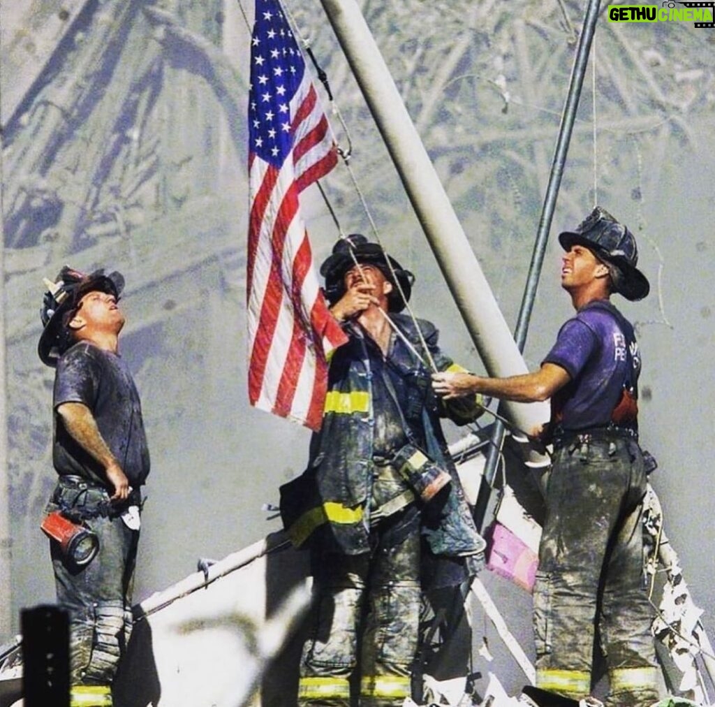 Buddy Valastro Instagram - The day we will never forgot... we sit in silence to respect the brave, the heroes, the innocent and courageous men and woman of September 11th ❤️ 🇺🇸 The land of the free and the home of the brave. #godblessamerica #homeofthebrave #america #neverforget #usa