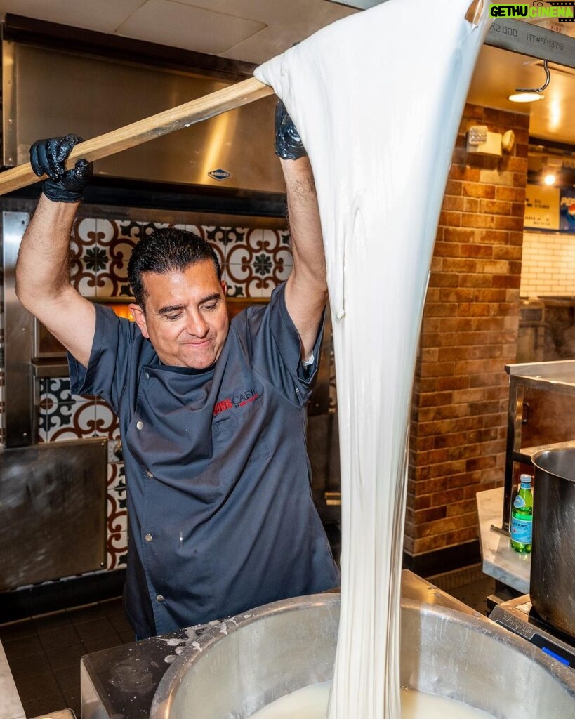 Buddy Valastro Instagram - When you’ve got the best cheese pull in Vegas! #bosscafe #buddyvalastro #vegas #thelinq #lasvegasstrip #fresh #freshmozzarella #madeinhouse #madedaily #cheesemaking #cheesepull