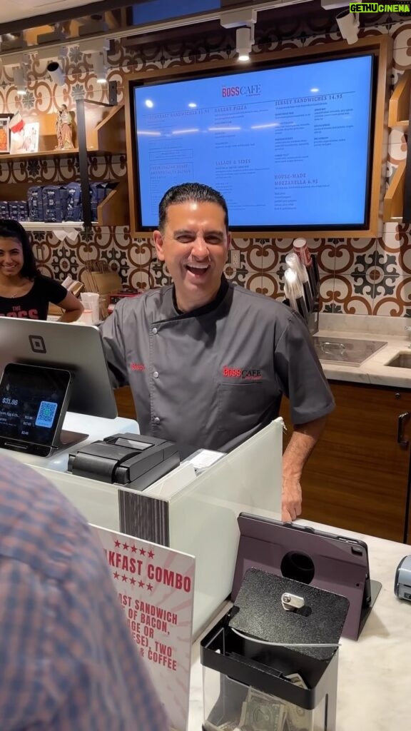 Buddy Valastro Instagram - He’s not a regular boss, he’s a cool BOSS! Pro tip: The Boss’ top choices are always recommended! #bosscafe #buddyvalastro #cakebossbuddy #theboss #italiansandwich #thelinq #vegas #sandwich Las Vegas Strip