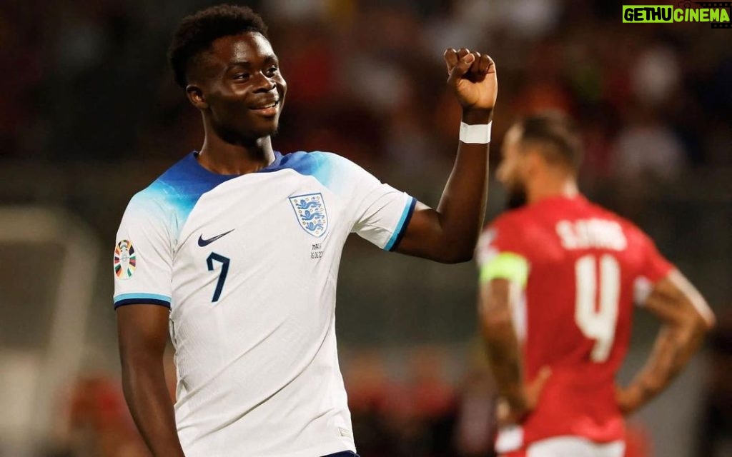 Bukayo Saka Instagram - Feels good to be back in the shirt @england 🤍❤️