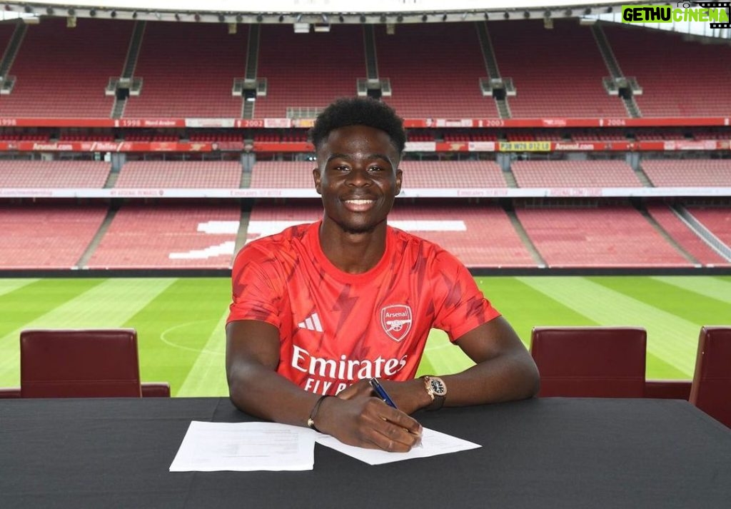 Bukayo Saka Instagram - It's an honour for me to sign a new deal with my boyhood club. From Hale End to the Emirates, we've had some great memories so far and there's so much more we are going to achieve. Excited to start this new chapter with you all, and together, let's make history! Thank you ❤️ #GodsChild