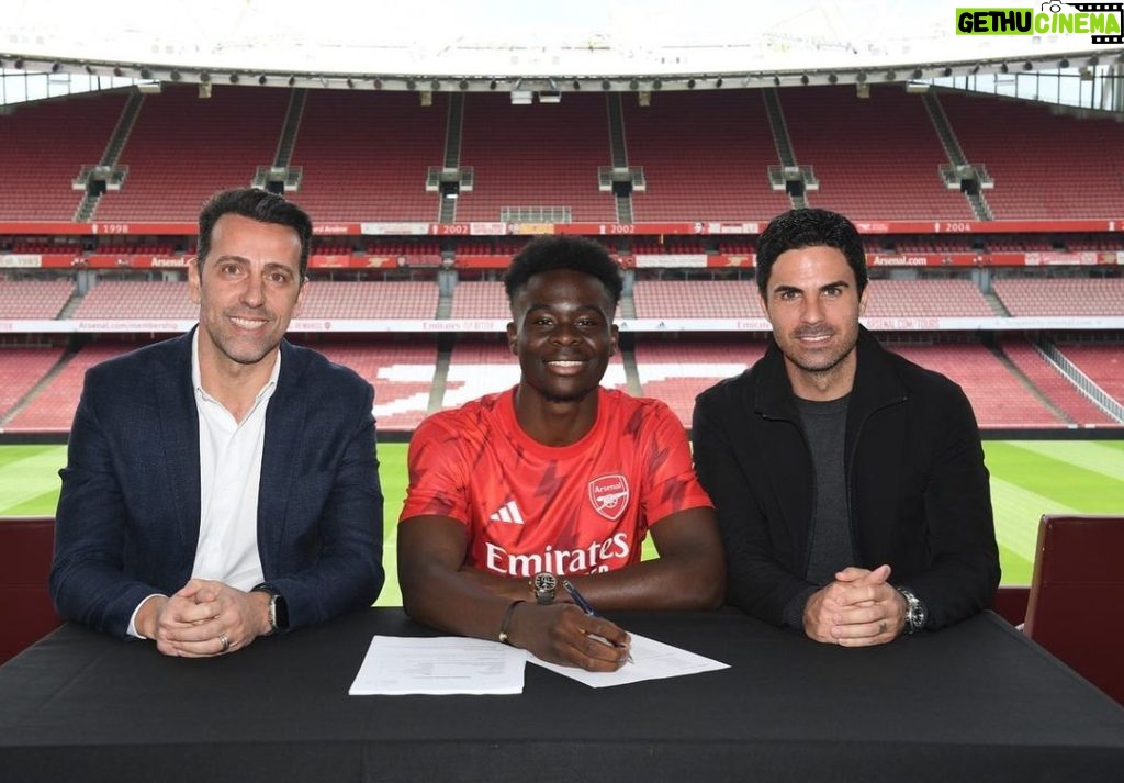 Bukayo Saka Instagram - It's an honour for me to sign a new deal with my boyhood club. From Hale End to the Emirates, we've had some great memories so far and there's so much more we are going to achieve. Excited to start this new chapter with you all, and together, let's make history! Thank you ❤️ #GodsChild