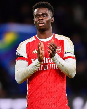 Bukayo Saka Instagram - An honour to wear the armband for the first time. My club! ©️❤️