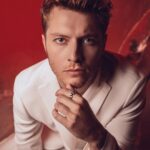 Burak Tozkoparan Instagram - ✋🤘 Röportaj : @tugceorcunus Fotoğraf : @alsahinmert Moda Editörü : @semmdemir Makyaj : @makeupshevvy Saç : @mertpekguzelwedding Backstage : @unalavcii Fotoğraf Asistanı : Burak Çavdar Asistanlar : @dslatmaca Sanat Editörü : burakcvdr Basın Danışmanı : @basakgunesberk Dijital İçerik Direktörü : @tugceorcunus Dijital İçerik Direktörleri : @naymanbatimor @kezbanbelettt