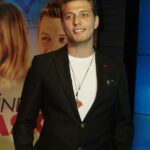 Burak Tozkoparan Instagram - @sesindeaskvarofficial filmimizin galasında bizi yalnız bırakmayan herkese teşekkürler.