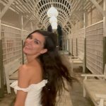 Burcu Kiratli Instagram - chica morena de piel blanca 🤍🍸