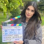 Burcu Kiratli Instagram - İlk set günü... İlk sahne 🎬❤️ Hayırlı olsun 🥰