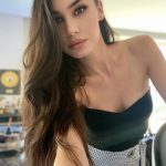 Burcu Kiratli Instagram - 🖤 #choosefavpic 😜
