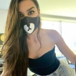Burcu Kiratli Instagram - 🖤 #choosefavpic 😜