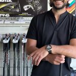 Álvaro Morte Instagram - Sesión de fitting @ping.espana X @alvaromorte. Álvaro quería llevar su juego a un nivel más alto con el mejor material posible, es ahí donde decidió contactar con nosotros, @ping.espana. La familia PING siempre está y estará dispuesta para poder aconsejar todo tipo de material ya sean drivers, maderas de calle, hierros, híbridos, wedges, putters… incluso bolsas, accesorios, ropa… a todo tipo de jugadores de cualquier nivel. Después de una sesión de fitting tanto de drive, hierros, maderas de calle, híbridos y putt, Álvaro encontró su material PING con el que se sentía más cómodo y donde su juego generaba el mayor rendimiento. Esta es la bolsa de palos que finalmente se llevó: •Hierros G430 5-Pw,45,50 elevate 95 R long std punto azul grip std +2 cintas. •Wedges glide 4.0 54 y 58. •Hibrido G430 22 Alta regular long std grip std +2 cintas. •Madera G430 5sftec alta regular long std grip std +2 cintas. •Driver G430 10.5 max Alta regular 45” grip std +2 cintas. •Putter Tomcat 34” punto azul straight grip std. •Bolsa DLX blanca. Muchas gracias por confiar en PING. #PING #PlayYourBest Centro Nacional de Golf