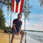 Álvaro Morte Instagram - Madre mía… Hace solo una semana que regresé de Puerto Rico y ya no puedo aguantar las ganas de volver. Menudo viajazo. El Caribe perfecto (esas playas…). El destino perfecto (aventura, golf, gastronomía, historia…). Y, desde luego, la gente perfecta (Alexandra, Xiomara, Vivi, os adoramos!) Gracias @discoverpuertorico @ctpuertorico @iberia por hacerlo posible. #ad Ya pensando en la próxima. Un beso fuerte, mi querido Puerto Rico!