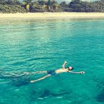 Álvaro Morte Instagram - Madre mía… Hace solo una semana que regresé de Puerto Rico y ya no puedo aguantar las ganas de volver. Menudo viajazo. El Caribe perfecto (esas playas…). El destino perfecto (aventura, golf, gastronomía, historia…). Y, desde luego, la gente perfecta (Alexandra, Xiomara, Vivi, os adoramos!) Gracias @discoverpuertorico @ctpuertorico @iberia por hacerlo posible. #ad Ya pensando en la próxima. Un beso fuerte, mi querido Puerto Rico!