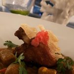 Álvaro Morte Instagram - Madre mía… Hace solo una semana que regresé de Puerto Rico y ya no puedo aguantar las ganas de volver. Menudo viajazo. El Caribe perfecto (esas playas…). El destino perfecto (aventura, golf, gastronomía, historia…). Y, desde luego, la gente perfecta (Alexandra, Xiomara, Vivi, os adoramos!) Gracias @discoverpuertorico @ctpuertorico @iberia por hacerlo posible. #ad Ya pensando en la próxima. Un beso fuerte, mi querido Puerto Rico!
