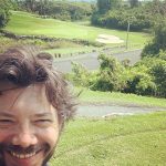 Álvaro Morte Instagram - Madre mía… Hace solo una semana que regresé de Puerto Rico y ya no puedo aguantar las ganas de volver. Menudo viajazo. El Caribe perfecto (esas playas…). El destino perfecto (aventura, golf, gastronomía, historia…). Y, desde luego, la gente perfecta (Alexandra, Xiomara, Vivi, os adoramos!) Gracias @discoverpuertorico @ctpuertorico @iberia por hacerlo posible. #ad Ya pensando en la próxima. Un beso fuerte, mi querido Puerto Rico!