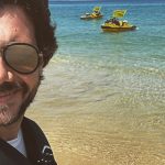 Álvaro Morte Instagram - Madre mía… Hace solo una semana que regresé de Puerto Rico y ya no puedo aguantar las ganas de volver. Menudo viajazo. El Caribe perfecto (esas playas…). El destino perfecto (aventura, golf, gastronomía, historia…). Y, desde luego, la gente perfecta (Alexandra, Xiomara, Vivi, os adoramos!) Gracias @discoverpuertorico @ctpuertorico @iberia por hacerlo posible. #ad Ya pensando en la próxima. Un beso fuerte, mi querido Puerto Rico!