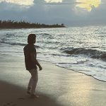 Álvaro Morte Instagram - Madre mía… Hace solo una semana que regresé de Puerto Rico y ya no puedo aguantar las ganas de volver. Menudo viajazo. El Caribe perfecto (esas playas…). El destino perfecto (aventura, golf, gastronomía, historia…). Y, desde luego, la gente perfecta (Alexandra, Xiomara, Vivi, os adoramos!) Gracias @discoverpuertorico @ctpuertorico @iberia por hacerlo posible. #ad Ya pensando en la próxima. Un beso fuerte, mi querido Puerto Rico!