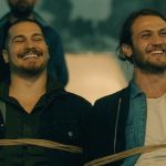 Çağatay Ulusoy Instagram – Son gülen iyi güler..#kardeşleriçerde