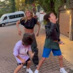 Çağla Şıkel Instagram - Biraz da serserilik 🎸🤘🏻
