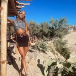 Çağla Şıkel Instagram - 🤍🖤 Scorpios