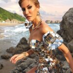 Çağla Şıkel Instagram - CAGLAXEMA🤍 çok seviyorum🙏🏻 iyi ki @emajewellery 🚀 #işbirliği